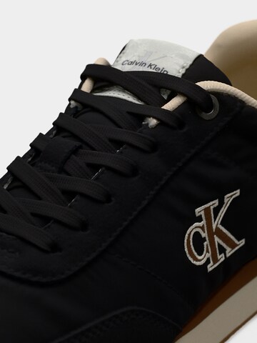 Calvin Klein Rövid szárú sportcipők 'RETRO RUNNER ESS' - fekete