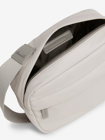 Calvin Klein Toiletry Bag in Beige