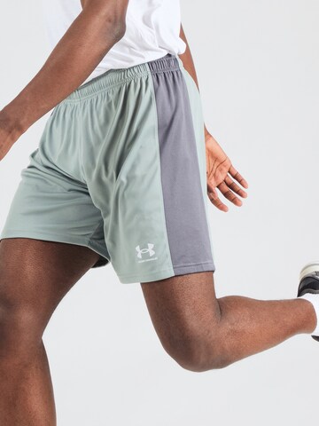 regular Pantaloni sportivi 'Challenger' di UNDER ARMOUR in verde
