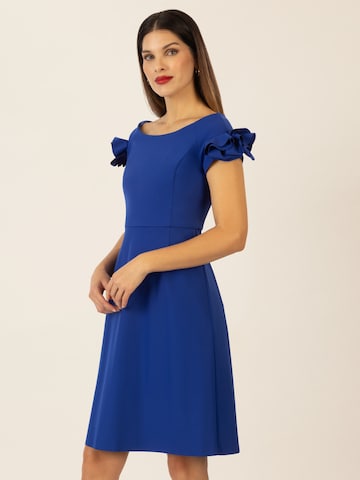 APART Kleid in Blau