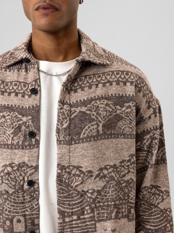 Comfort fit Camicia di Dandalo in marrone