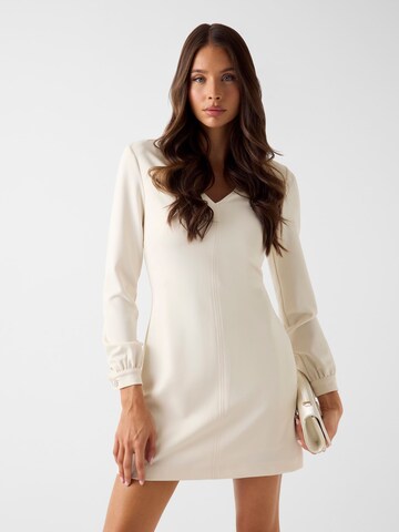 GUESS Kleid in Beige: Vorderseite