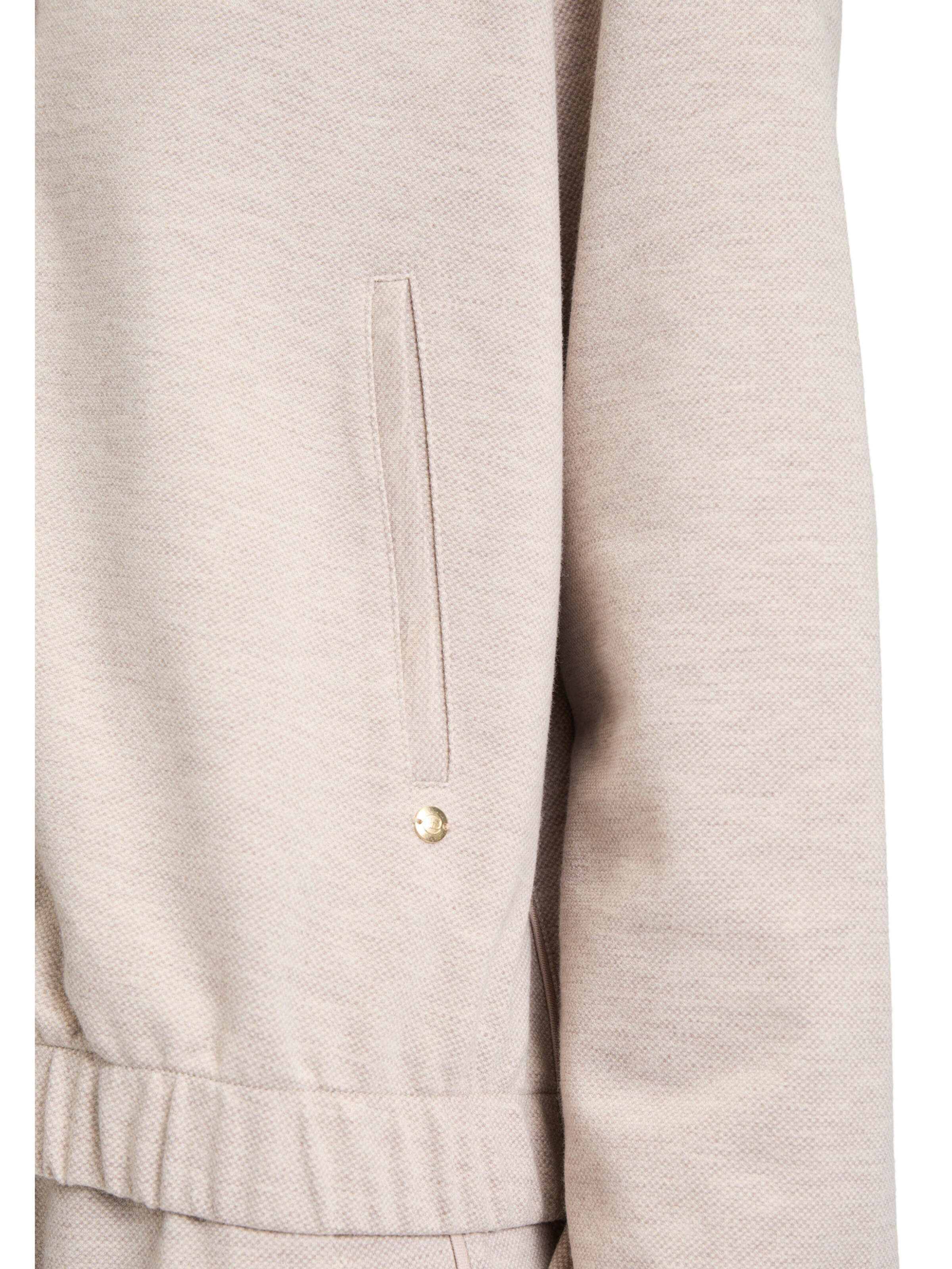 Betty & Co Blazers in Beige