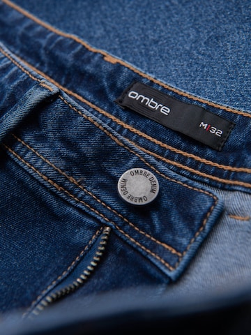 Ombre Regular Jeans‌‌‌‌‌‌‌‌ in Blau
