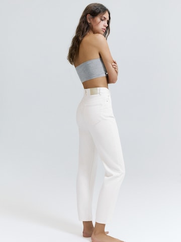 Pull&Bear Regular Дънки в бяло