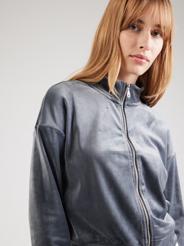 ONLY PLAY Sweatjacke 'ONPVEVE' in Grau