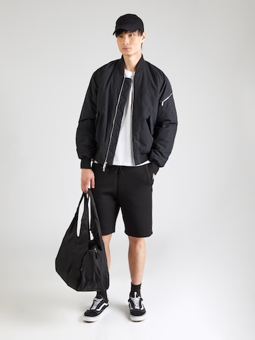 T-Shirt 'ESSENTIALS' Superdry en blanc