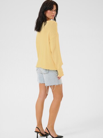 Pull-over 'Diva' My Essential Wardrobe en jaune
