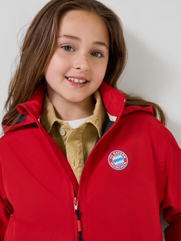 FC BAYERN MÜNCHEN Between-Season Jacket in Red