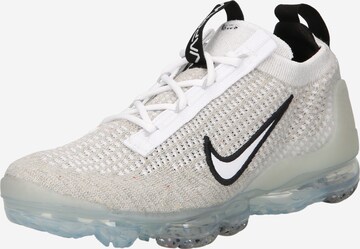 Nike Sportswear Tennarit 'Air VaporMax 2021' värissä valkoinen: edessä