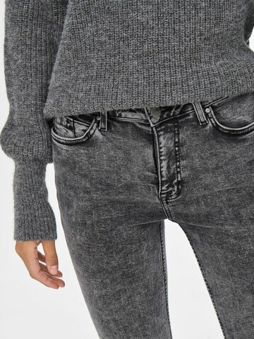 JDY Skinny Jeans 'Fancy' in Grau