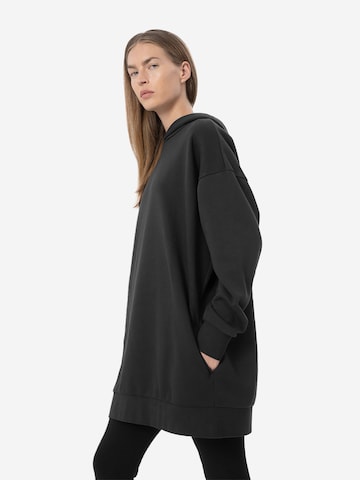 4F Sweatshirt in Schwarz: predná strana