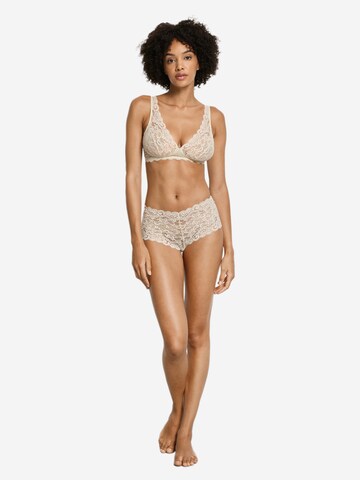 Hanro Slip 'Moments'‌‌ in Beige