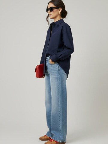 WEARABLE STORIES Bluse 'Tess' i blå