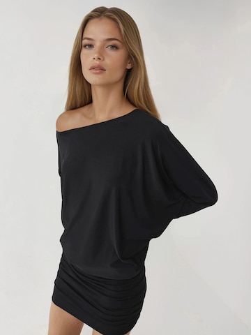 Busem Jurk in Zwart: voorkant