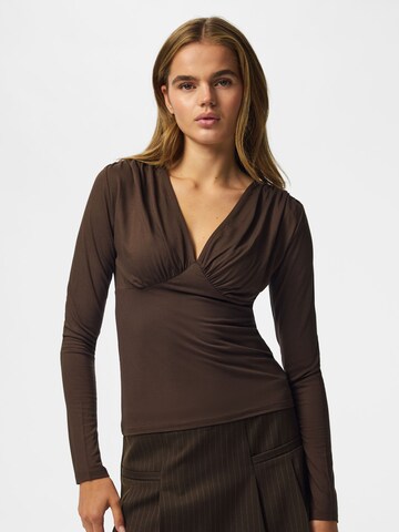 PIECES Shirt in Braun: Vorderseite