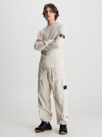 Calvin Klein Jeans Štandardný strih Tričko - Béžová