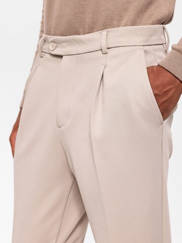Antioch Tapered Hose in Grau