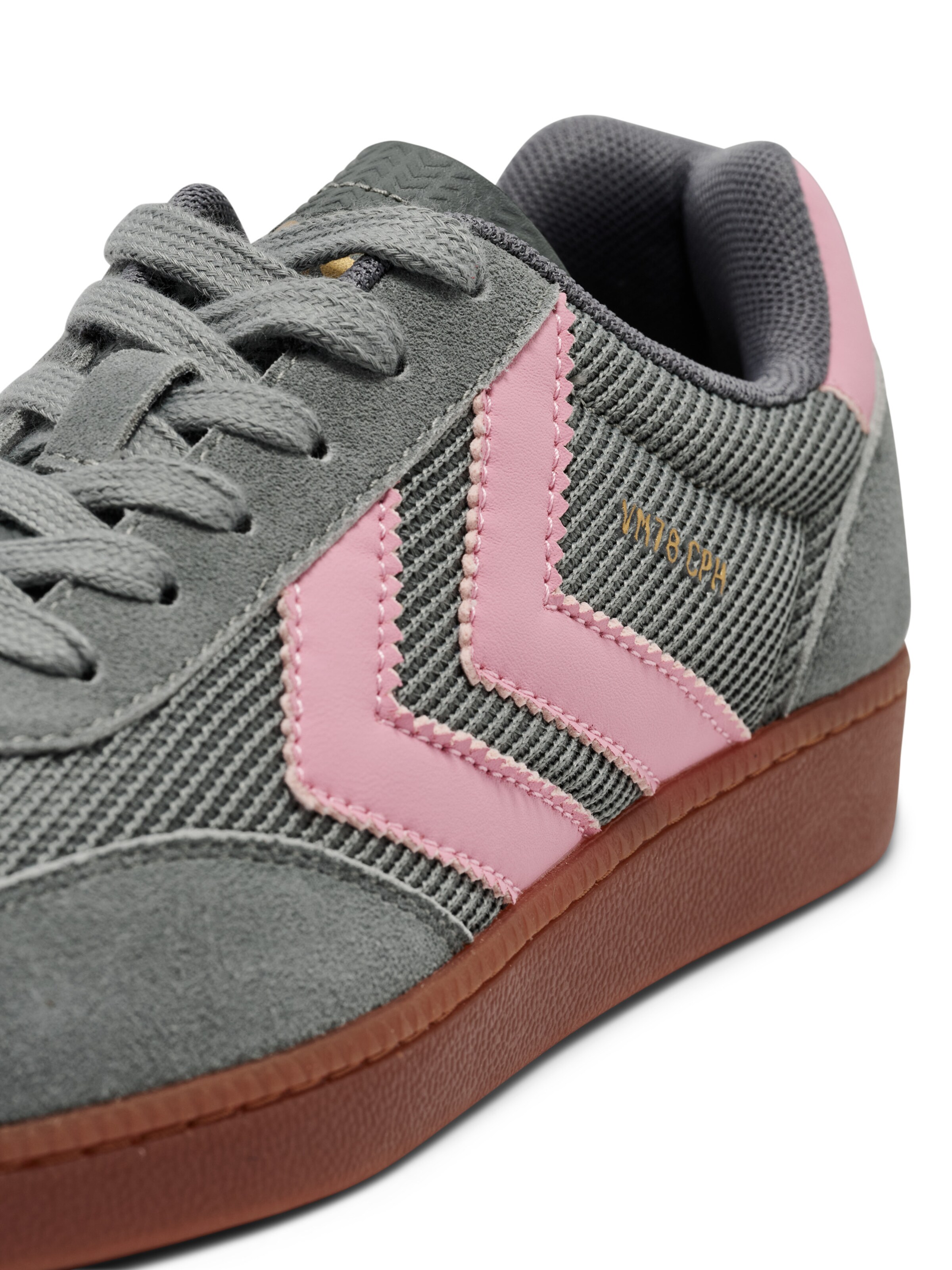 Hummel Platform trainers in Grey