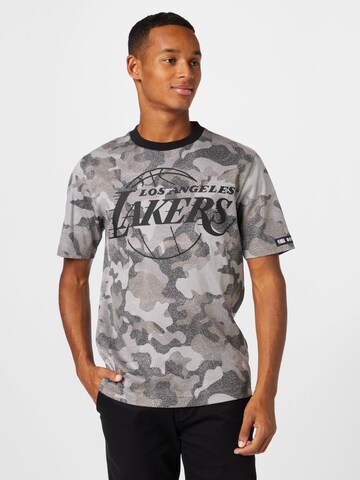 T-Shirt 'NBA' BOSS Orange en gris : devant