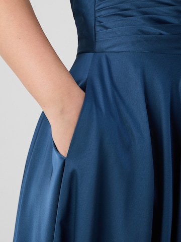 My Mascara Curves Вечернее платье в Синий