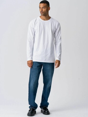 Coupe regular Chemise ' Basic Long ' TEESHOPPEN en blanc