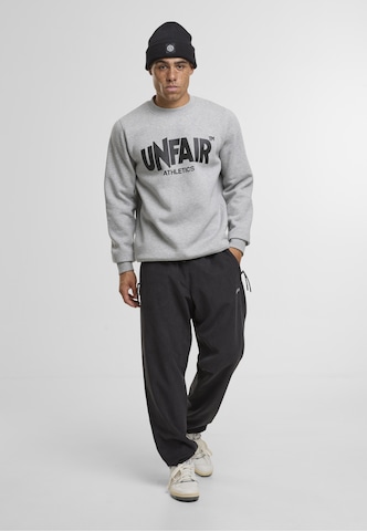 Unfair Athletics Sweatshirt 'Classic' in Grijs