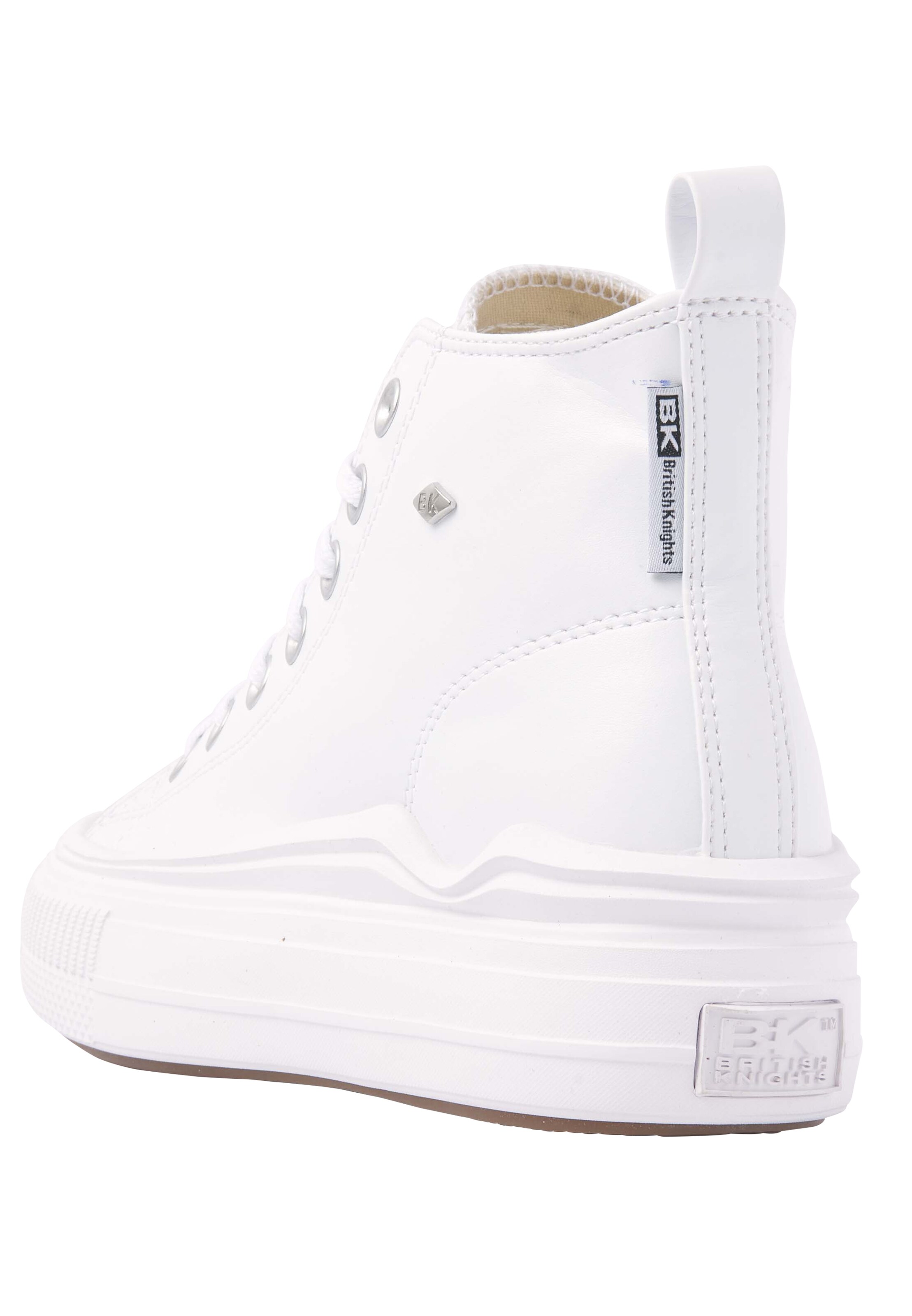 BRITISH KNIGHTS Korkeavartiset tennarit 'Kaya' värissä valkoinen