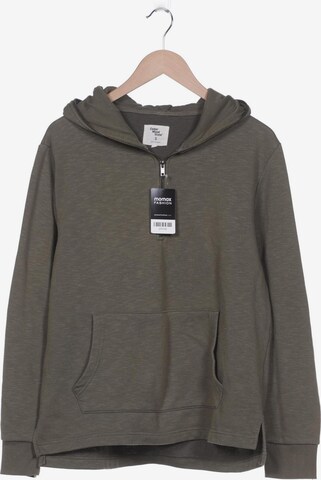 Cedar Wood State Sweatshirt & Zip-Up Hoodie in S in Green: front