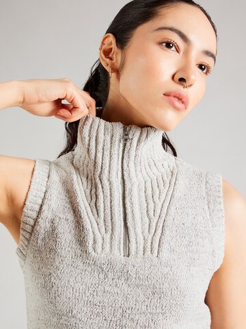 WEEKDAY Pullover 'CHERIN' i hvid