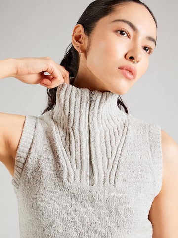 WEEKDAY Pullover 'CHERIN' in Weiß