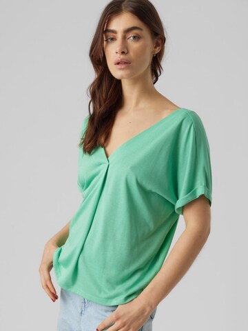 VERO MODA Μπλουζάκι 'FLIA' σε πράσινο