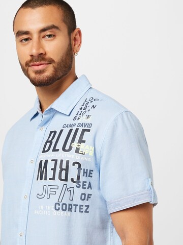 Coupe regular Chemise CAMP DAVID en bleu