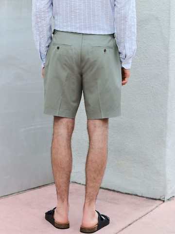 Regular Pantalon à pince Next en vert