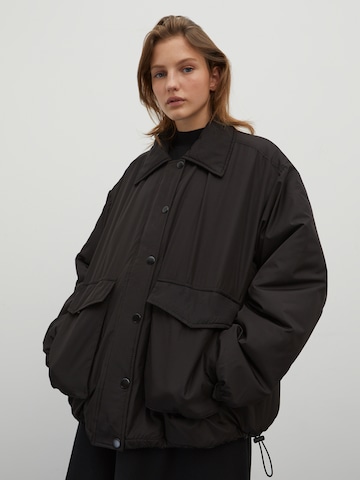 EDITED Between-Season Jacket 'Lennox' in Black: front