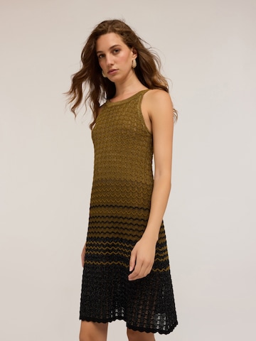 MOTIVI - Vestido en verde