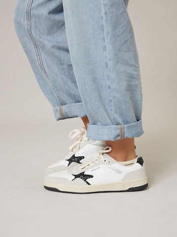 Baskets basses 'Dallas' Deeluxe en blanc