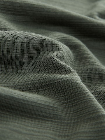 Next - Camisa funcionais em verde