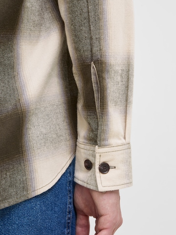 JJ Rebel Comfort Fit Paita värissä valkoinen