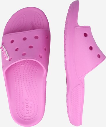 Crocs صندل بلون زهري