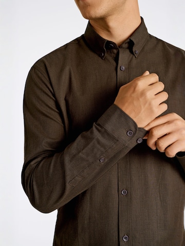 Regular fit Camicia di Lindbergh in marrone