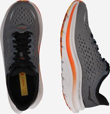 Hoka One One - Sapatilha de corrida 'KAWANA' em cinzento