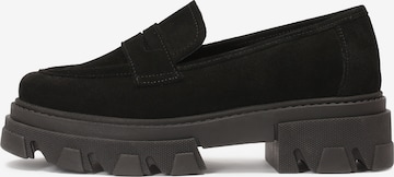 Kazar Moccasins in Black: front