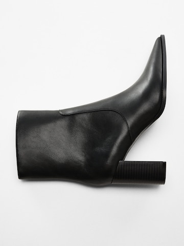 MANGO Stiefelette 'Mino' in Schwarz