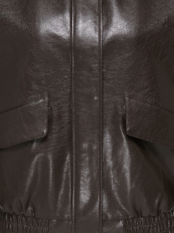 ONLY Carmakoma Átmeneti dzseki 'CARJULIA' - barna