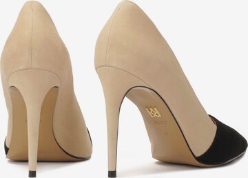 Kazar Pumps in Beige