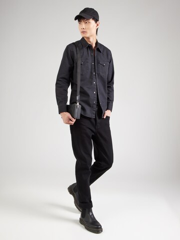 Coupe regular Chemise 'CLASSIC' LEVI'S ® en noir