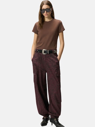 PINKO Shirt 'BUSSOLOTTO T-SHIRT JERSEY PATCH EFFETTO RICAMO' in Bruin