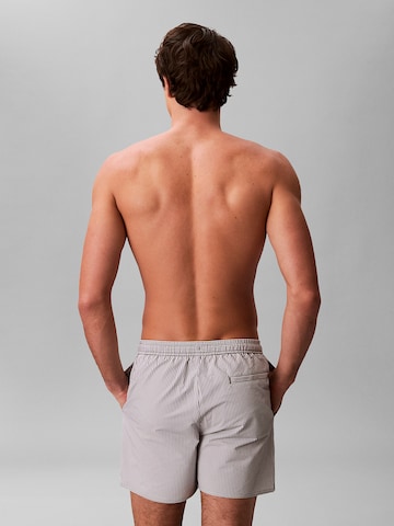 Shorts de bain 'Seersucker' Calvin Klein Swimwear en gris
