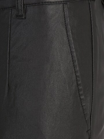 Skinny Pantaloni 'BELLE LISA' di OBJECT Petite in nero